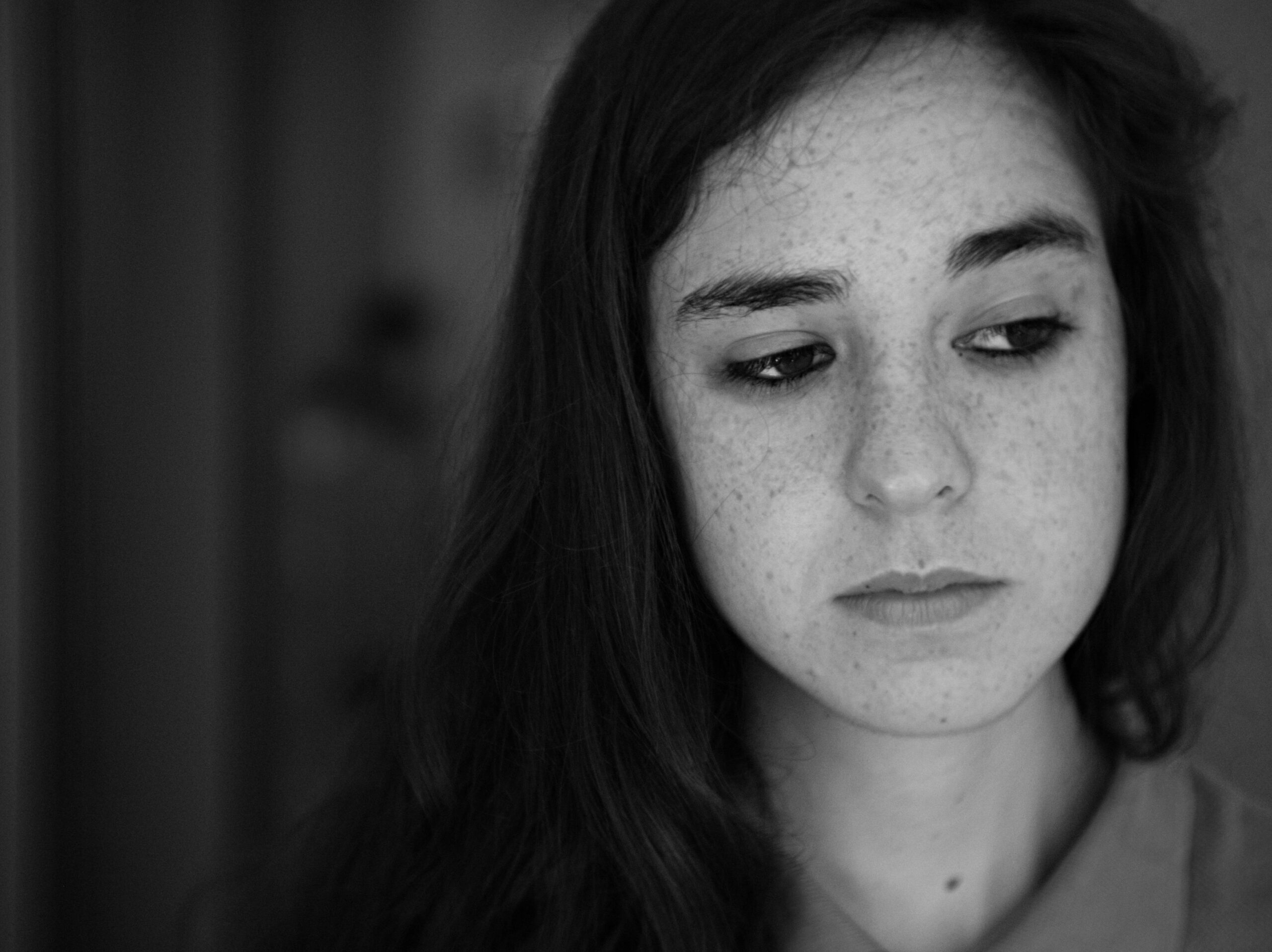 young girl looking sad | Hidden River residential eating disorder treatment center